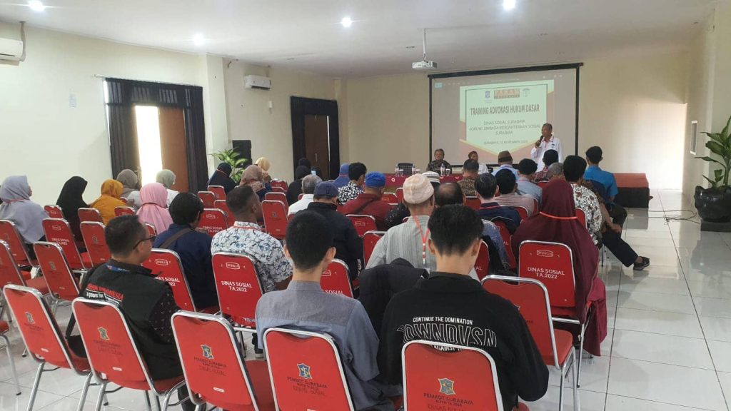 Training Advokasi Dasar (TADA) Tingkatkan Kapasitas Pengelola LKSA Kota Surabaya terkait Pemahaman Hukum Dasar (3)